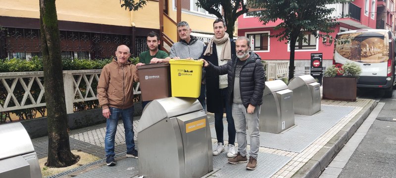 Debabarrenako Mankomunitateak hondakinak atez ate biltzeko bigarren fasea abian jarri du, eta Eibar eta Elgoibarko ostalaritza-sektorea sartu du